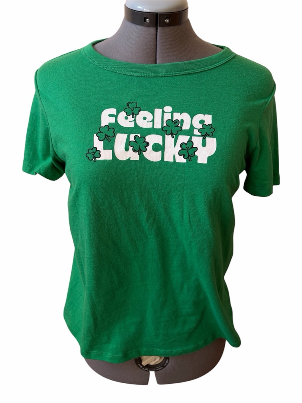 Old Navy Feeling Lucky Graphic Tee Green Shamrock St. Patrick’s Day T-Shirt Y2K